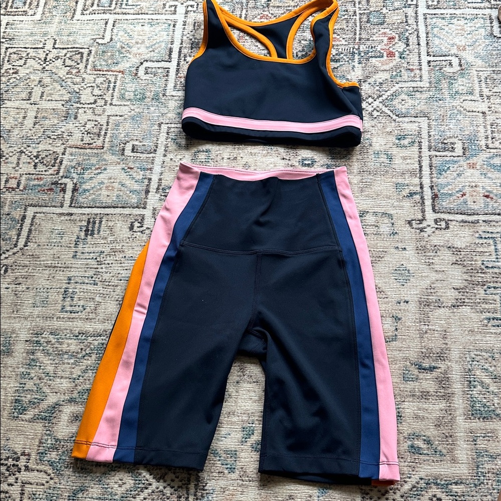 Splits59 set Jayden Highwaisted Bike Shorts and bra Size xs Navy w/ Side Stripe